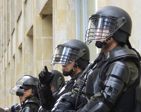 police, bogota, riot